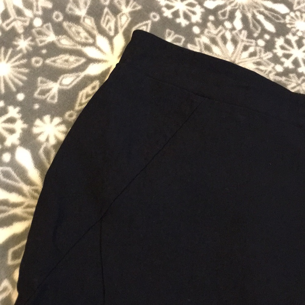 Black stretch skirt
